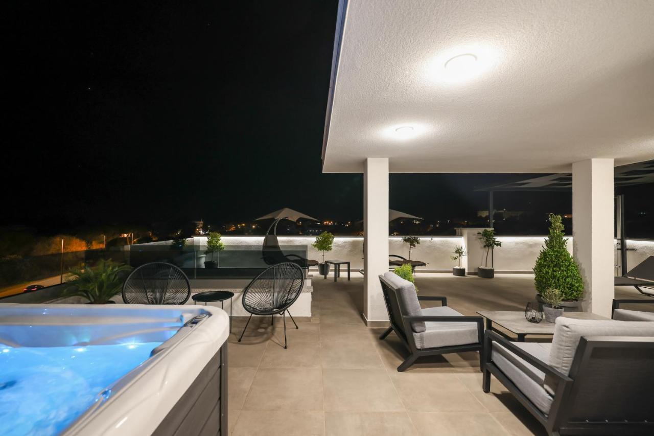 Leonardo Luxury Residence 2 Penthouse With Jacuzzi Zadar Exteriör bild
